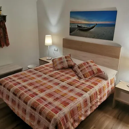 Cozy With 2 Bedrooms Apartment Playa de las Americas (Tenerife)